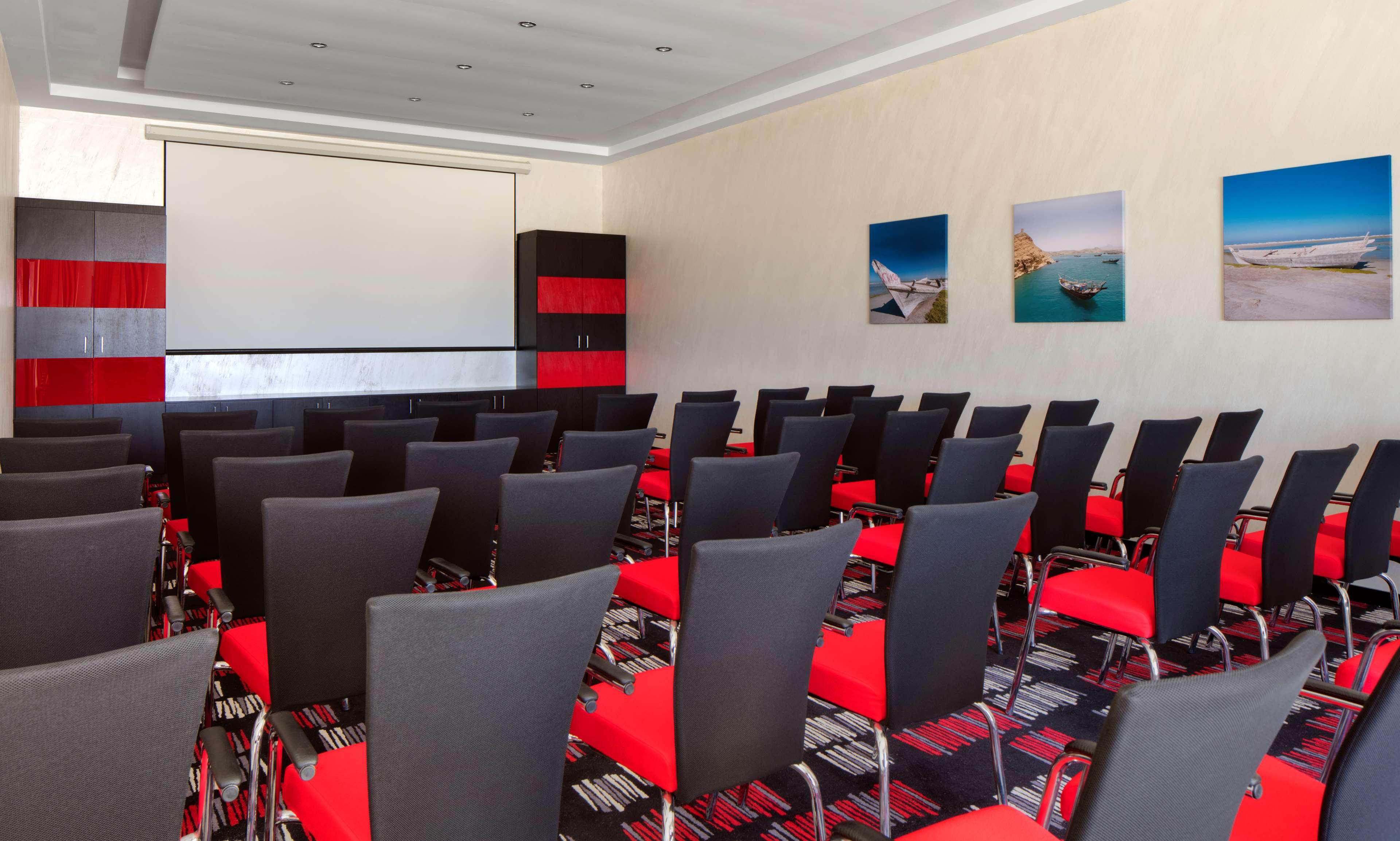 Radisson Blu Hotel & Resort, Sohar Exterior photo Meeting room