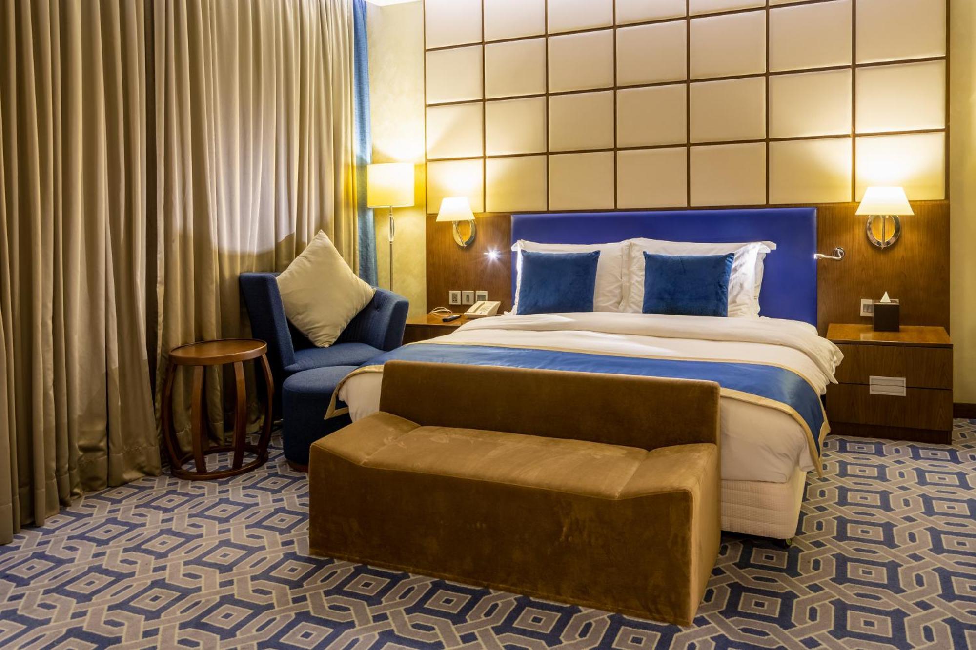 Radisson Blu Hotel & Resort, Sohar Exterior photo A bedroom at the hotel