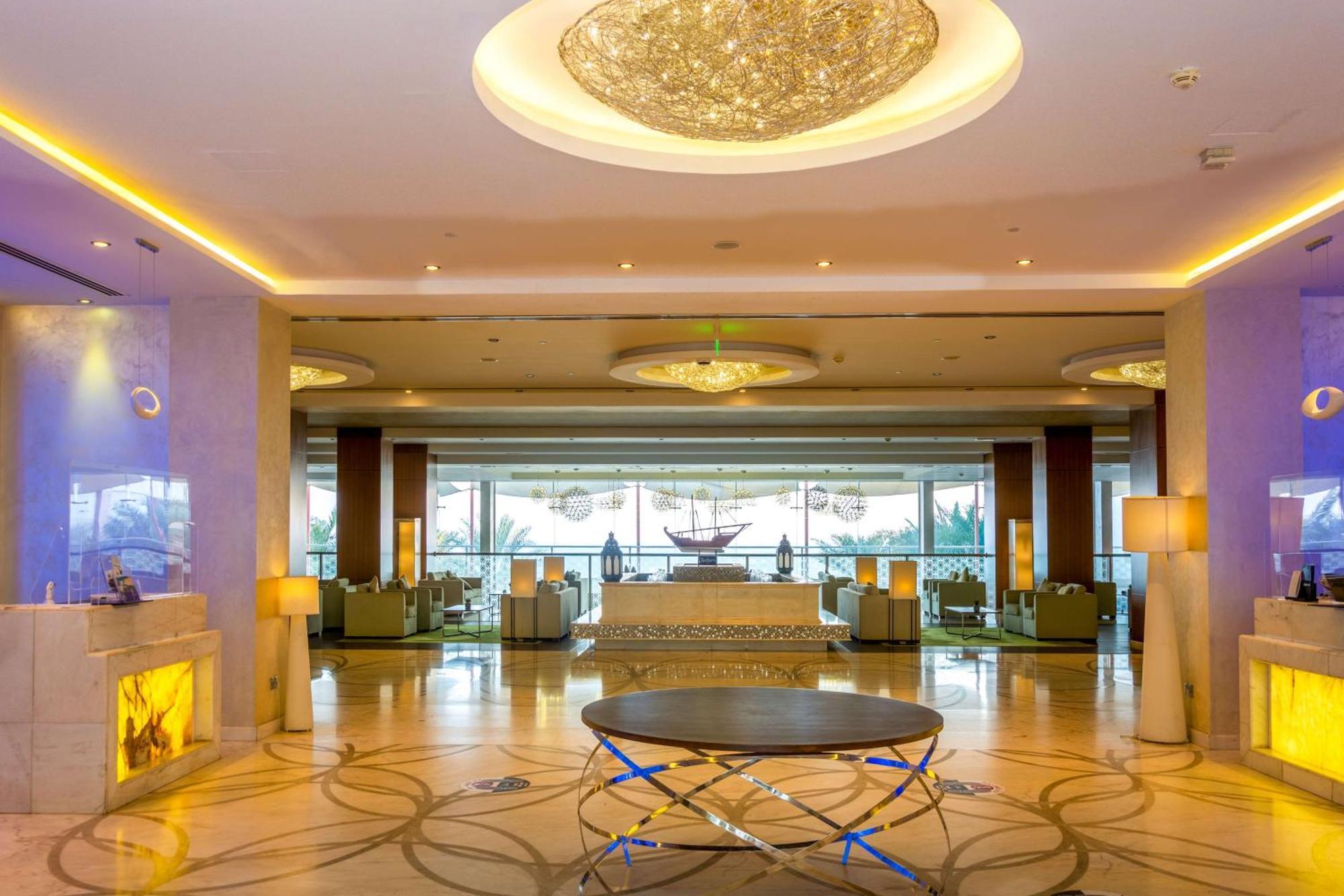 Radisson Blu Hotel & Resort, Sohar Exterior photo Lobby