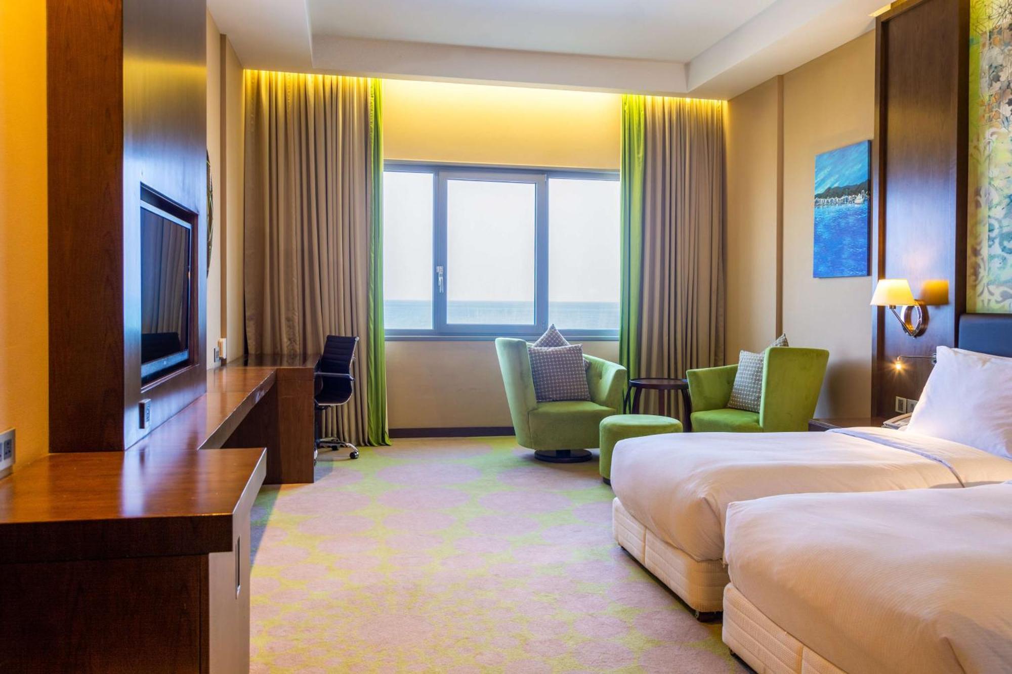Radisson Blu Hotel & Resort, Sohar Exterior photo Deluxe room