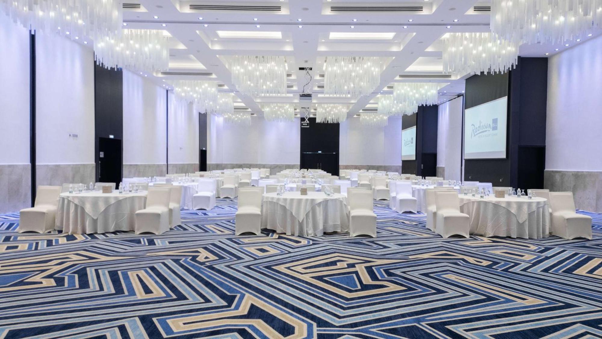 Radisson Blu Hotel & Resort, Sohar Exterior photo The ballroom